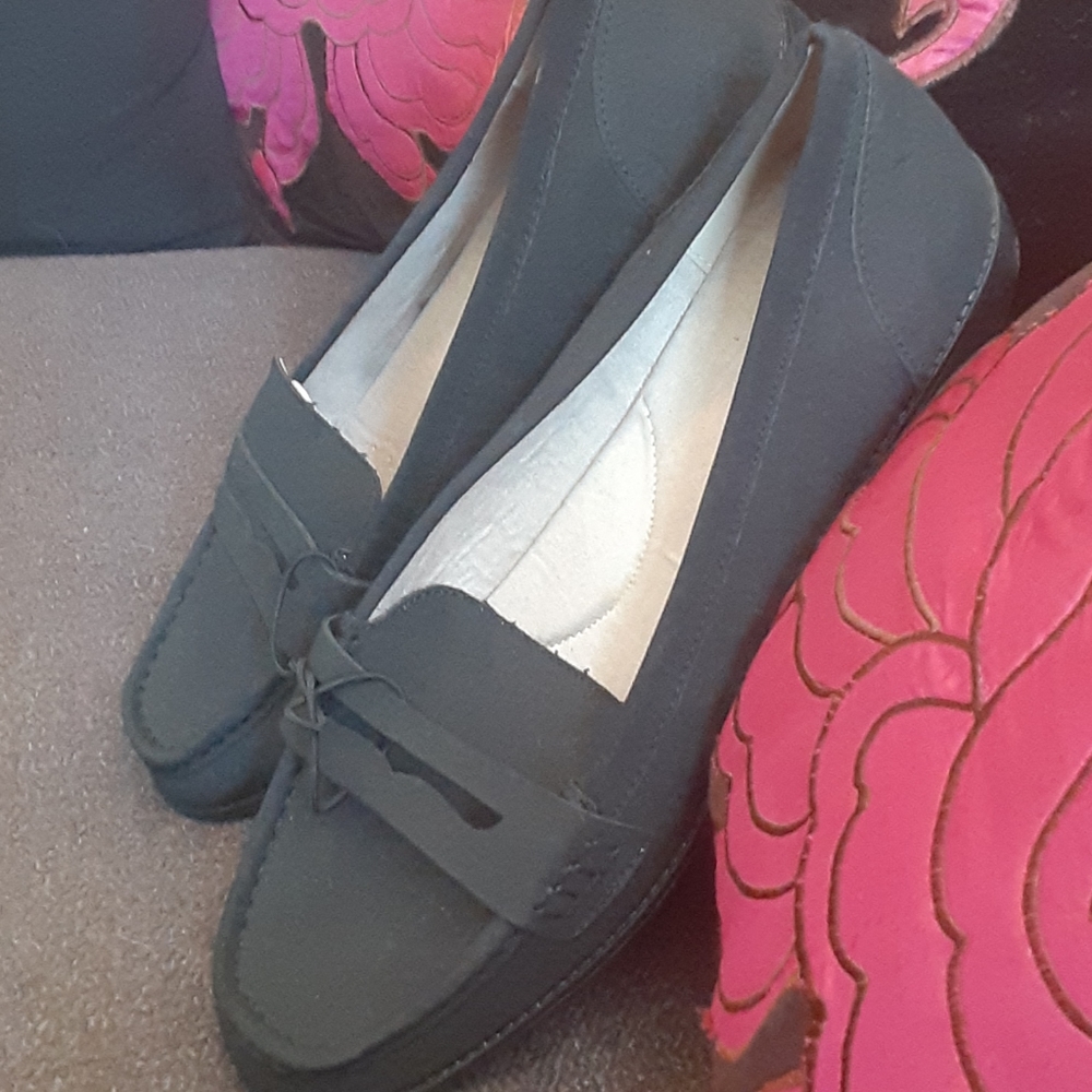 Shoe